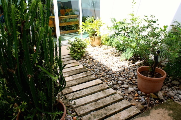 5 Small Yard Landscaping Ideas | DIY Landscaping Tips